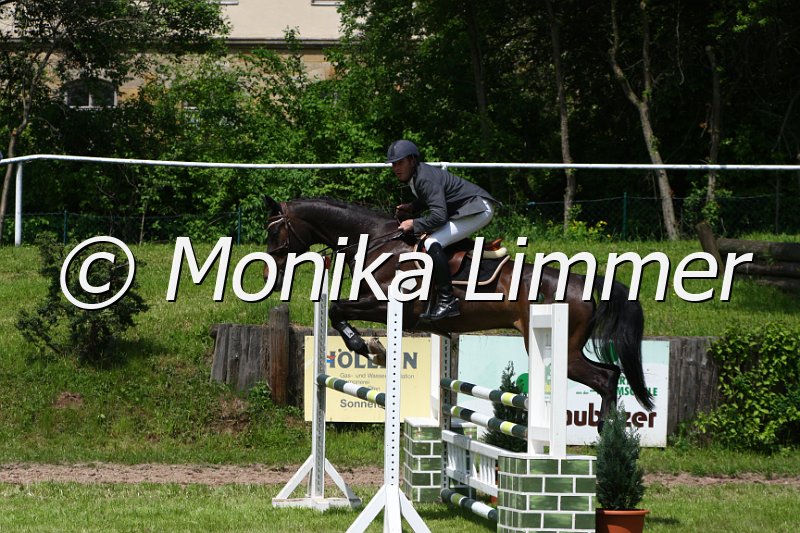 005M5100_Emilio_L Springen.JPG